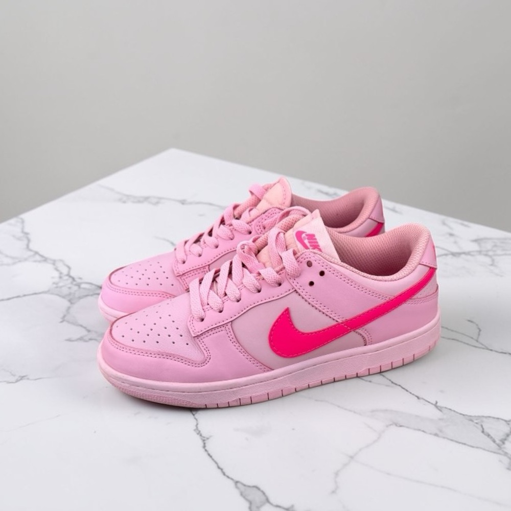 Women’s Nike Shoes - Picture 5 of 13